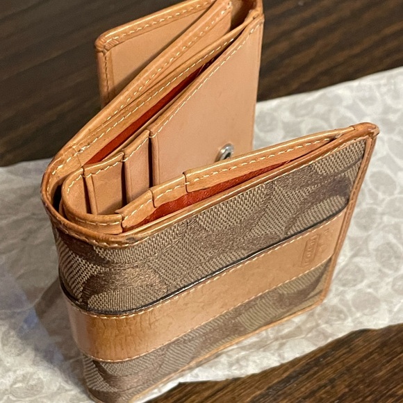 Coach signature mini wallet pre loved - Picture 6 of 8